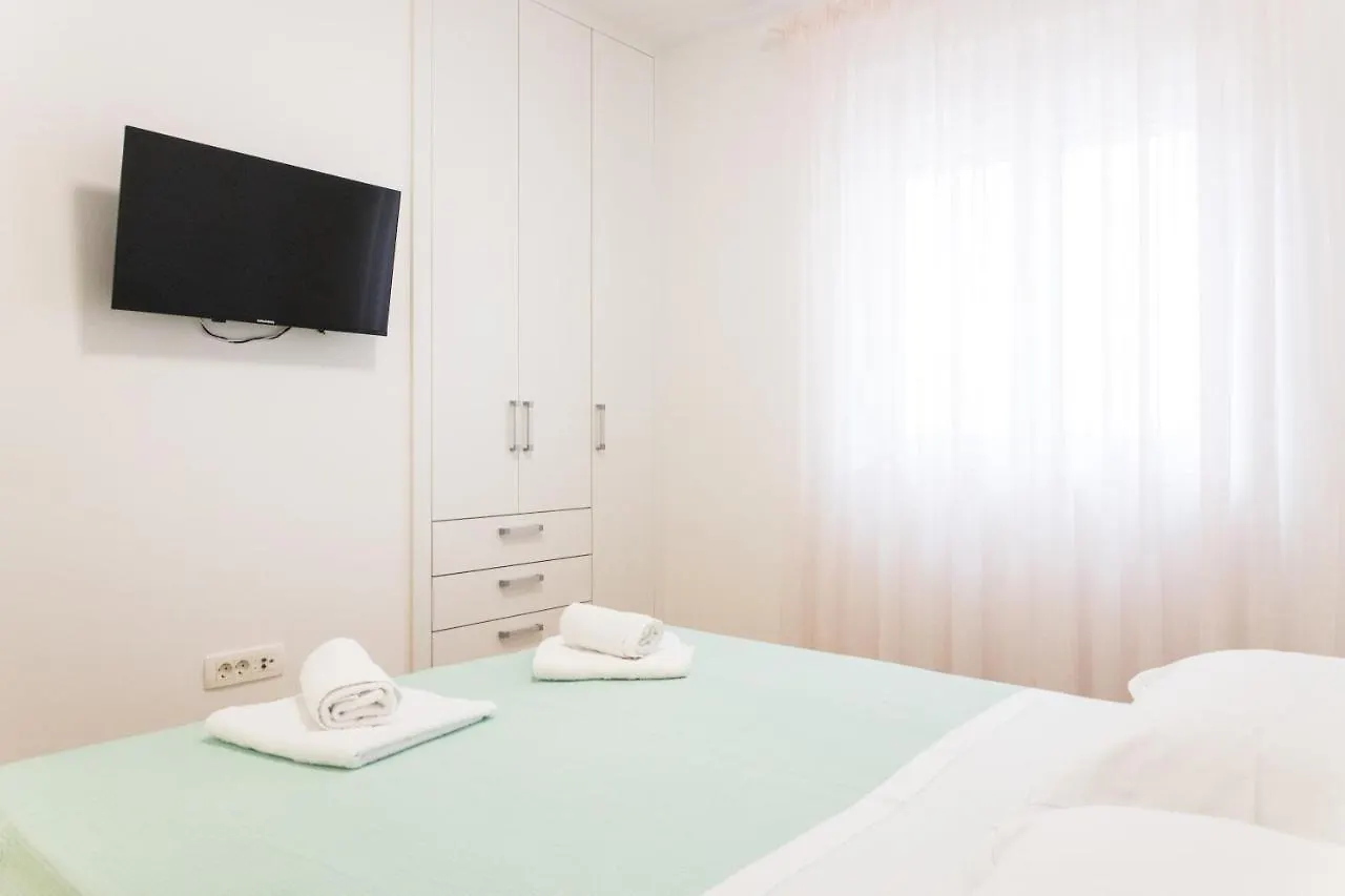 Apartment Zara - Luxury Apartment With Private Pool 0*, Zadar