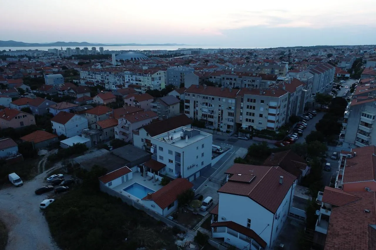 Apartment Zara - Luxury Apartment With Private Pool Zadar