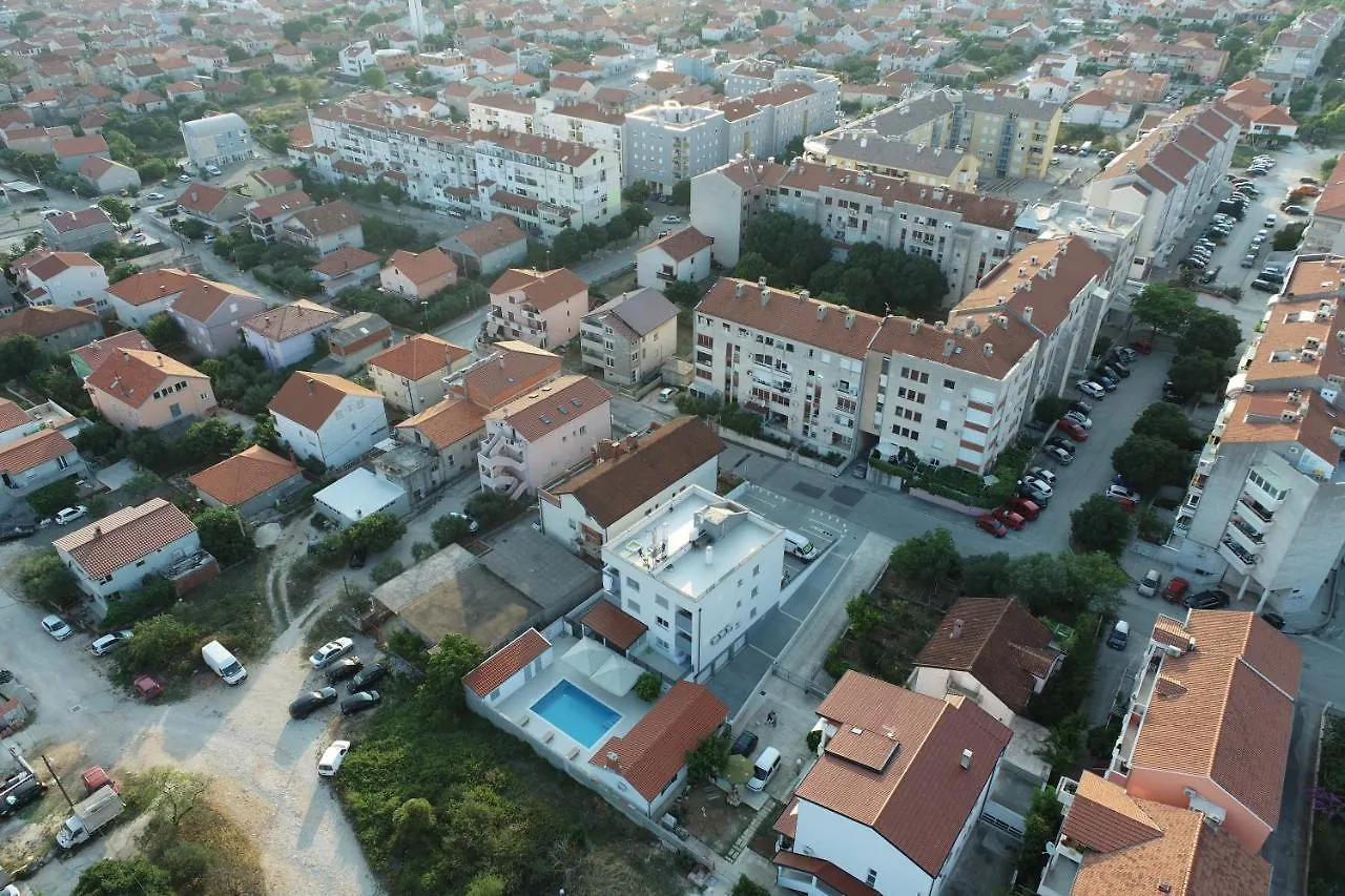 Apartment Zara - Luxury Apartment With Private Pool