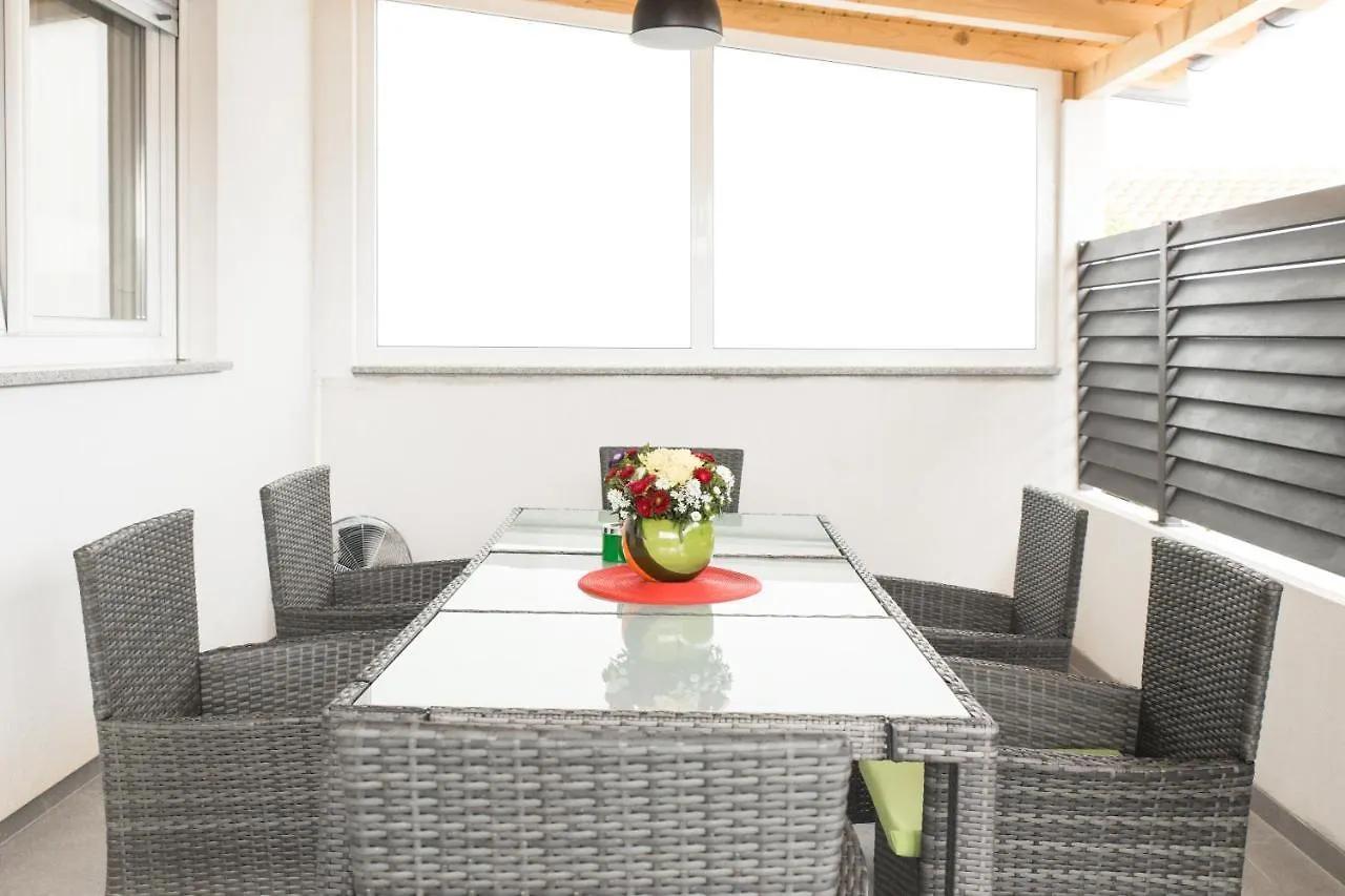 Apartment Zara - Luxury Apartment With Private Pool