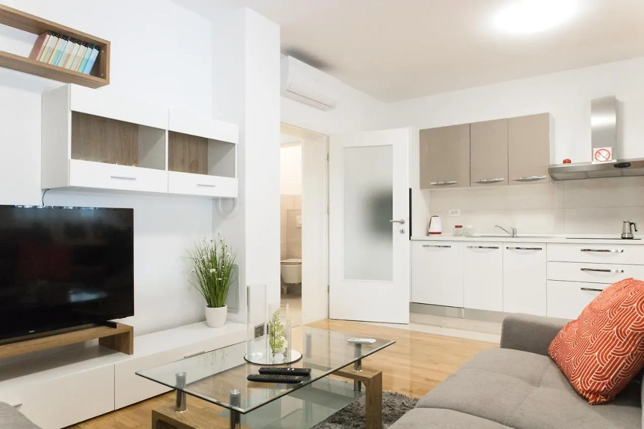 Apartment Zara - Luxury Apartment With Private Pool  Zadar