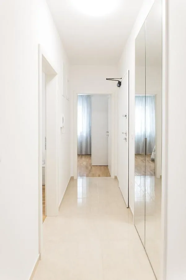 Apartment Zara - Luxury Apartment With Private Pool
